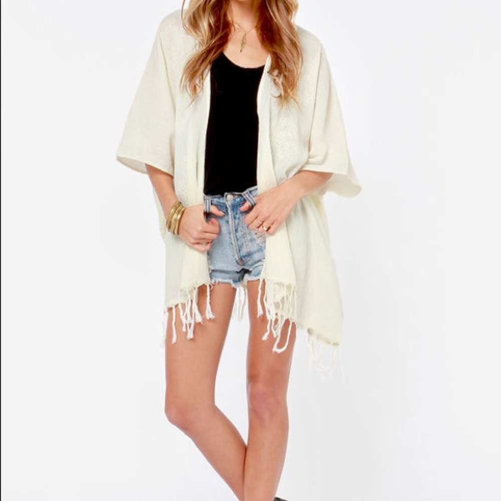 *PRICE DROP* Billabong embroidered kimono